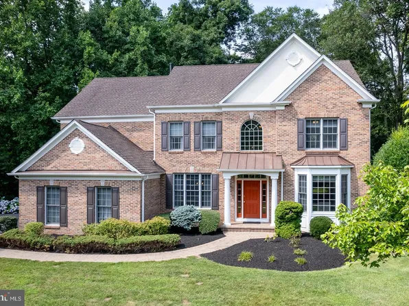 18 Cherry Cir, Glen Mills, PA 19342