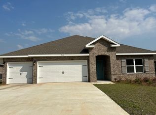 7640 Piper Cir, Milton, FL 32583
