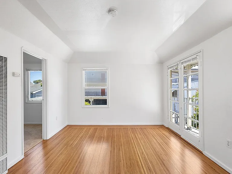 2149 Santa Clara Ave F - 1 bedroom | 1 bath — Photo 10