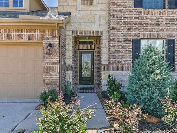 2nd image of 2844 Allesia Ln