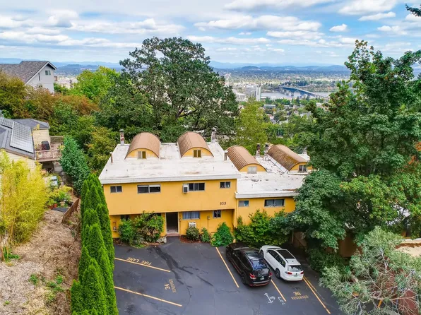 839 SW Broadway Dr APT 71, Portland, OR 97201