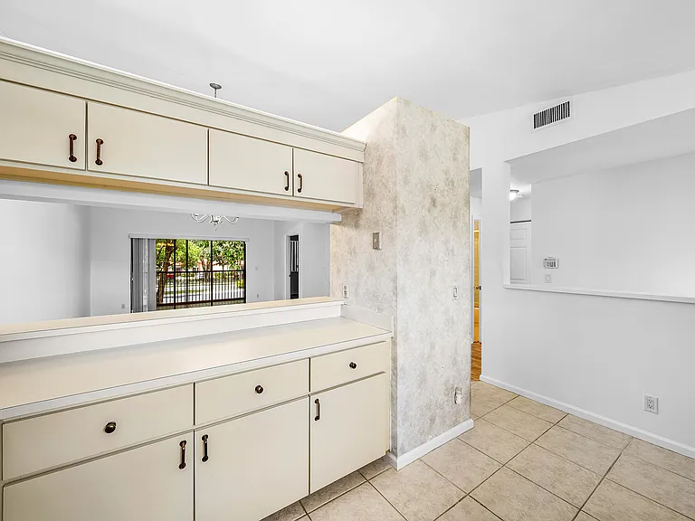 206 Congressional Way #206 — Photo 15