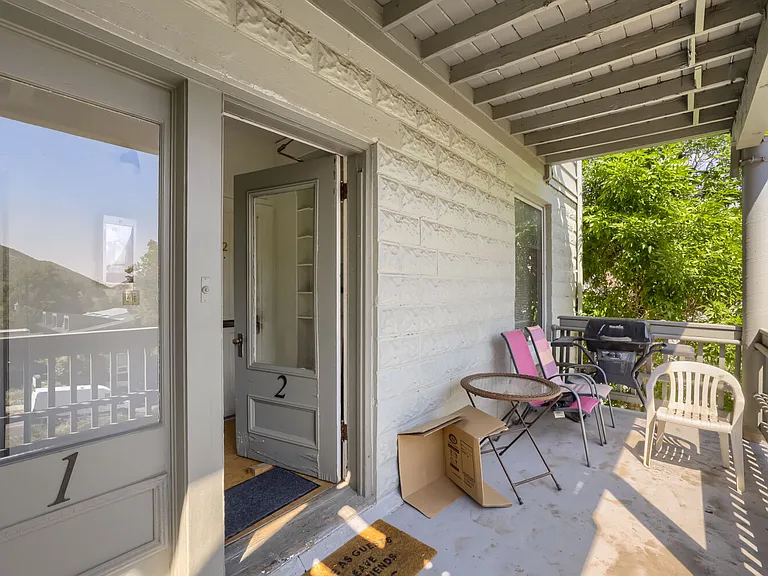 1410 Washington Ave #2 — Photo 8