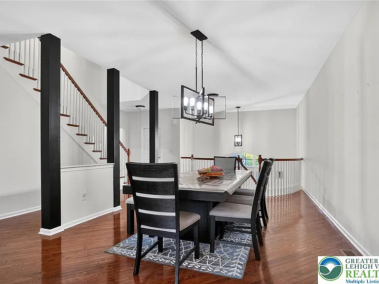 560 Quaker Ridge Ter — Photo 5