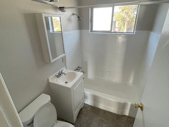 5th image of 121 N 8th St #6