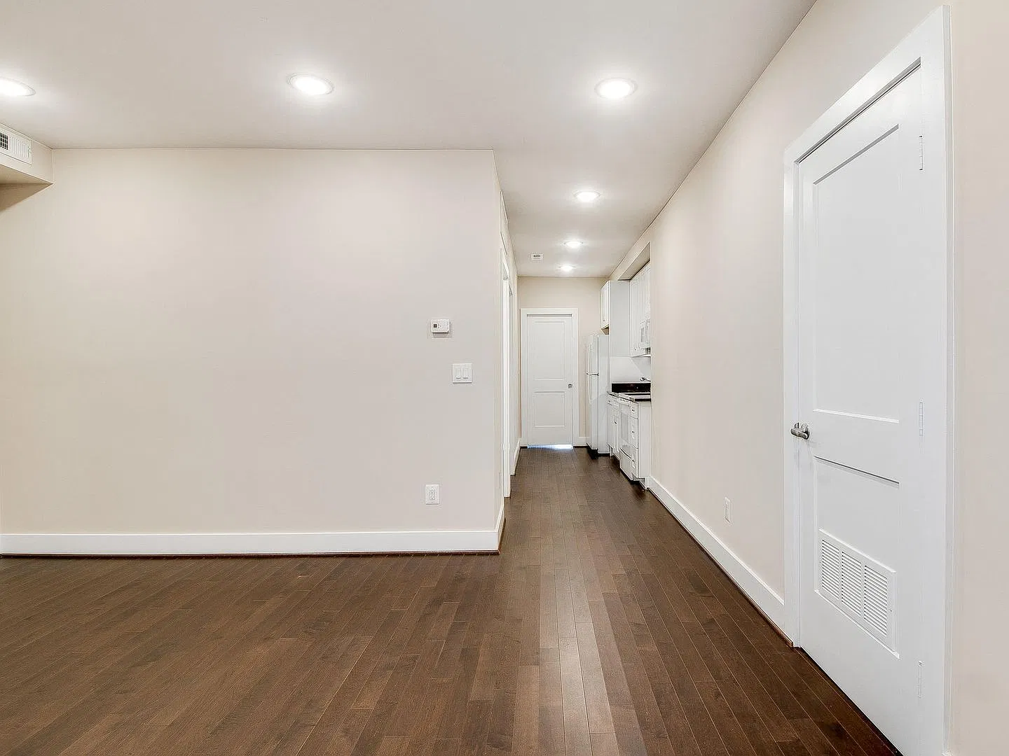 The Angel Condominiums — Photo 4