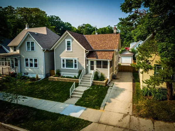 7312 St James STREET, Wauwatosa, WI 53213