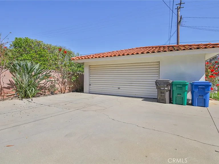 3744 Pine Ave — Photo 28