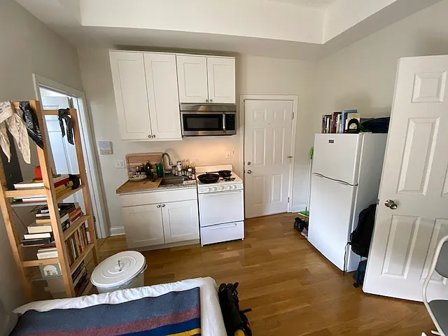 Building Photo - 5206 S Harper Ave #2B