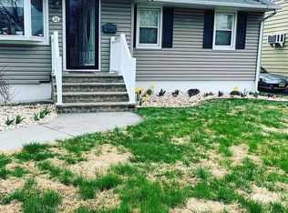 26 Waltuma Ave, Edison, NJ 08837