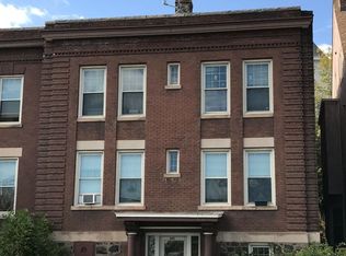 605 E 1st St APT 1, Duluth, MN 55805