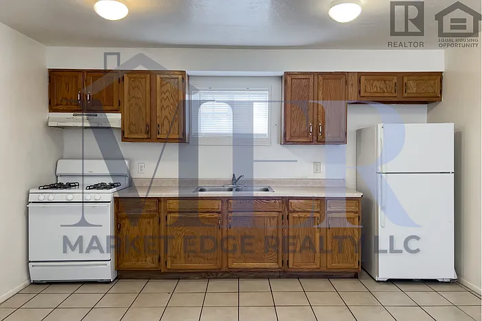 1524 W Sahuaro Dr #B — Photo 7