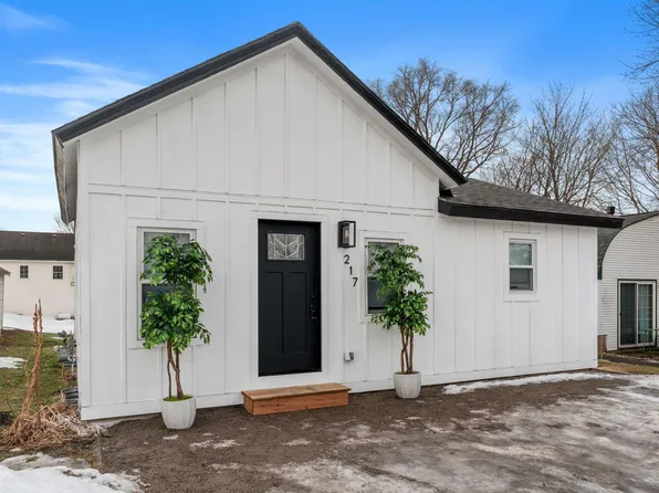217 Franklin Ave E, Delano, MN 55328