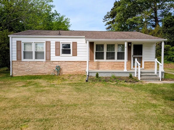 151 Park St, Rossville, GA 30741