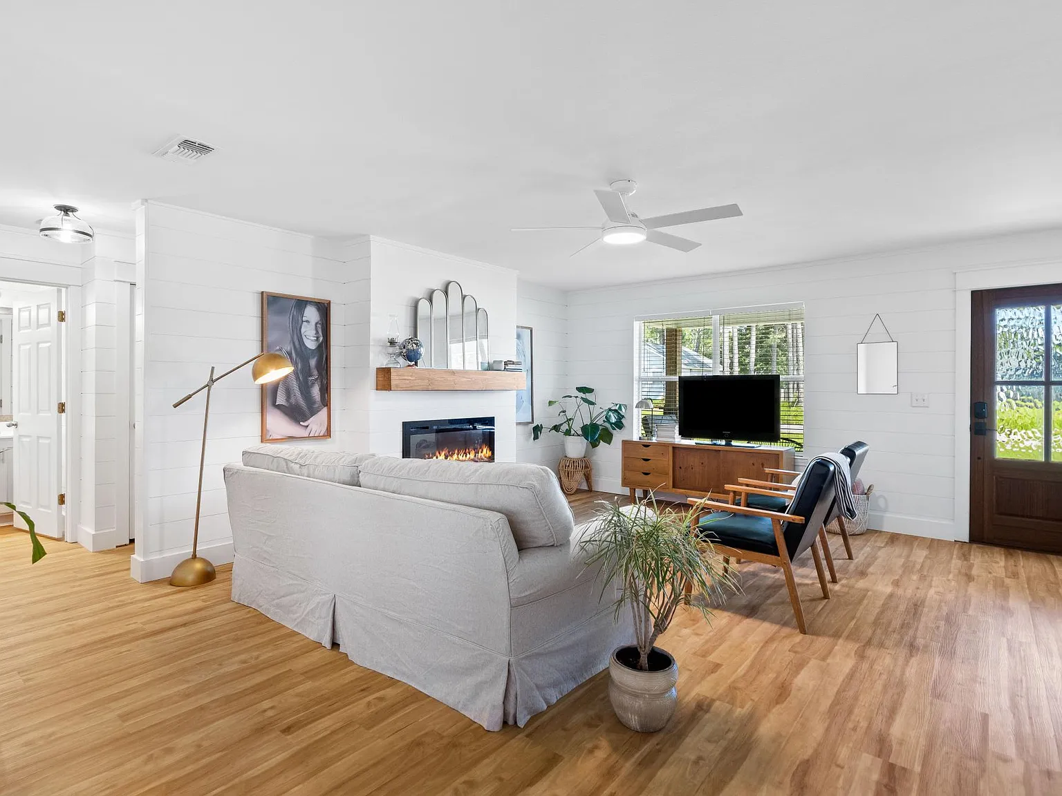 3 bed, 1439 sqft, $3,300 — Photo 4