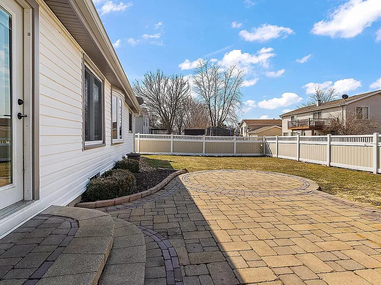 20046 S Sycamore Dr — Photo 28