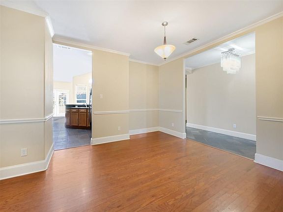 5th image of 10346 Bel Aire Dr