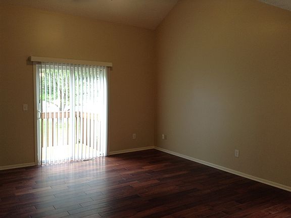 2nd image of 329 Antietam Blvd
