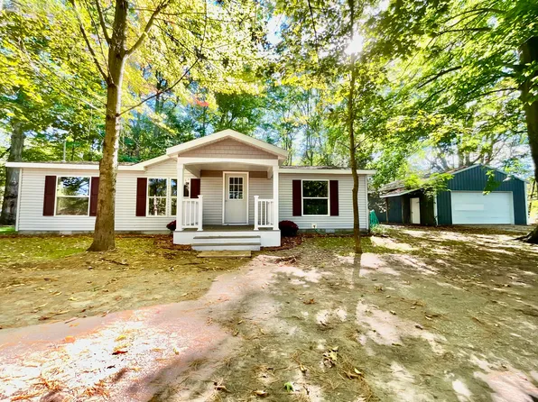 4376 W 112th St, Grant, MI 49327