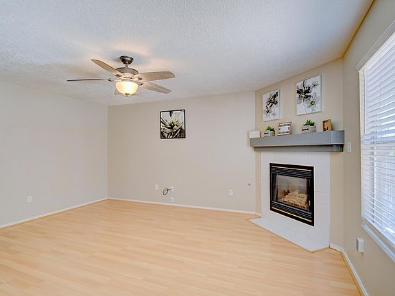 2nd image of 10527 Vista Bella Pl NW