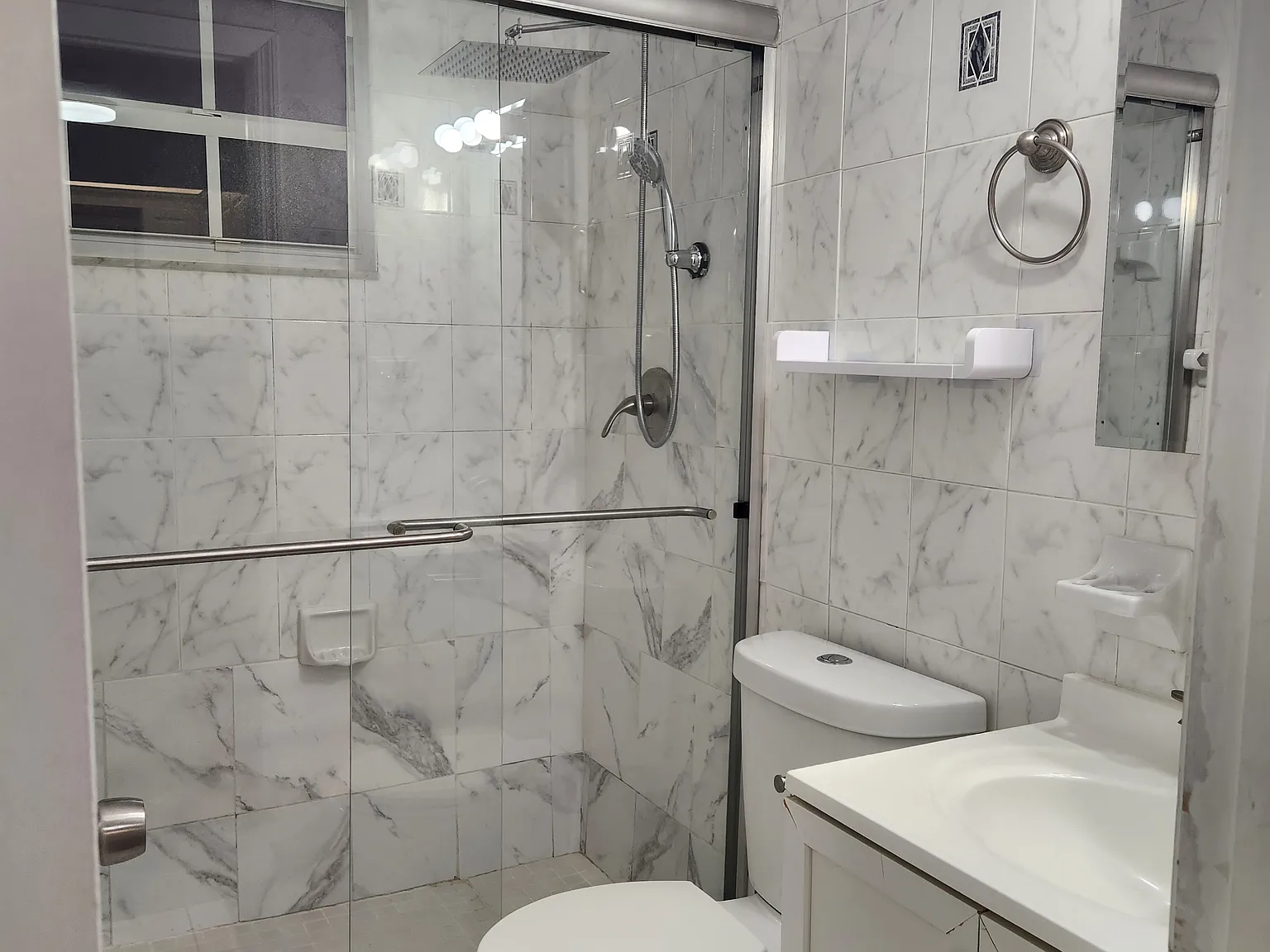 2 bed, 800 sqft, $2,600 — Photo 2