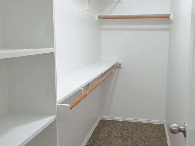 300 Robin St — Photo 11