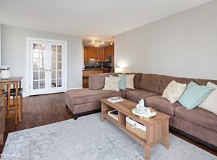 3033 N Sheridan Rd APT 811, Chicago, IL 60657