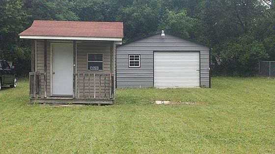1st image of 1040 E Carolina Ave