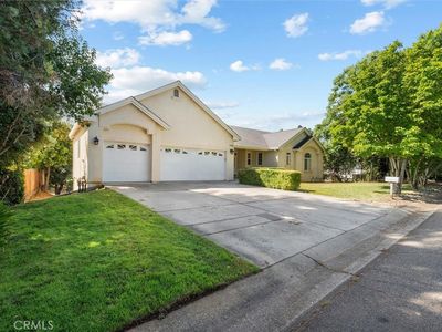 735 Royal Oaks Dr, Redding, CA, 96001
