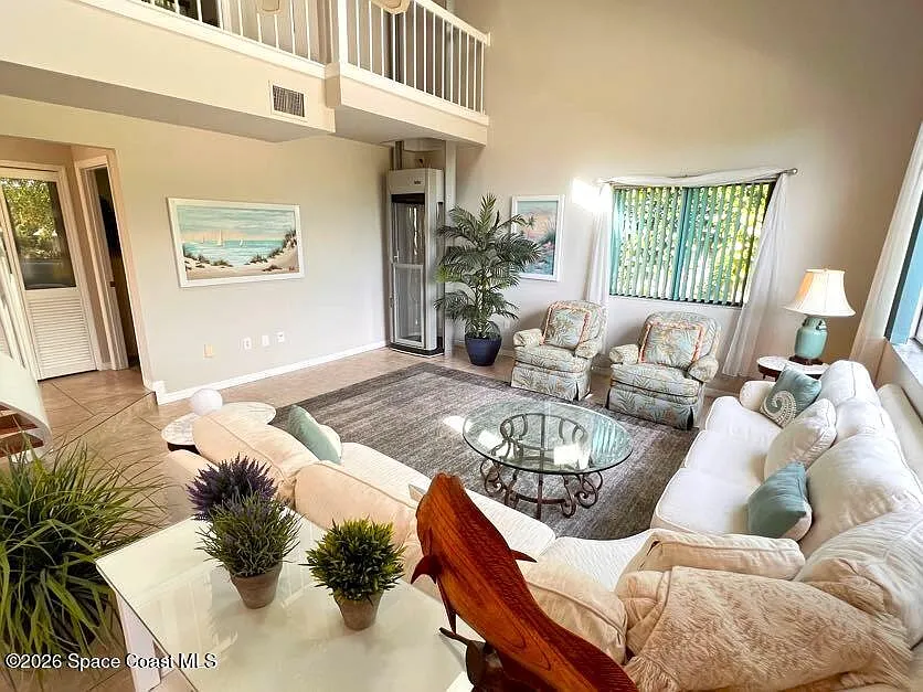 3 bed, 4.0 bath, 2544 sqft, $5,000 — Photo 4