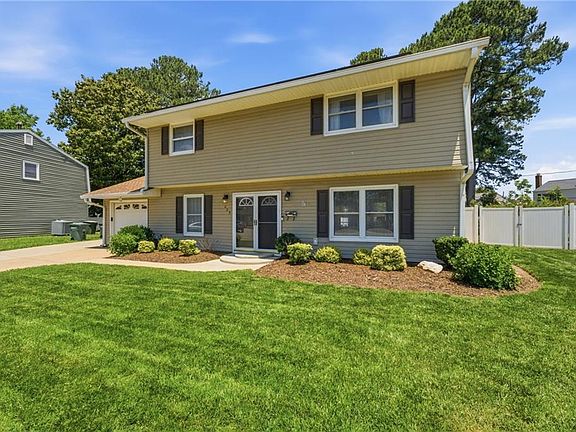 3rd image of 209 Culotta Dr