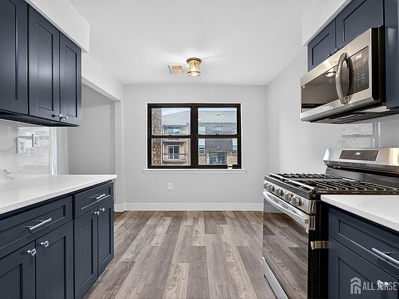 3rd image of 1518 Raspberry Ct