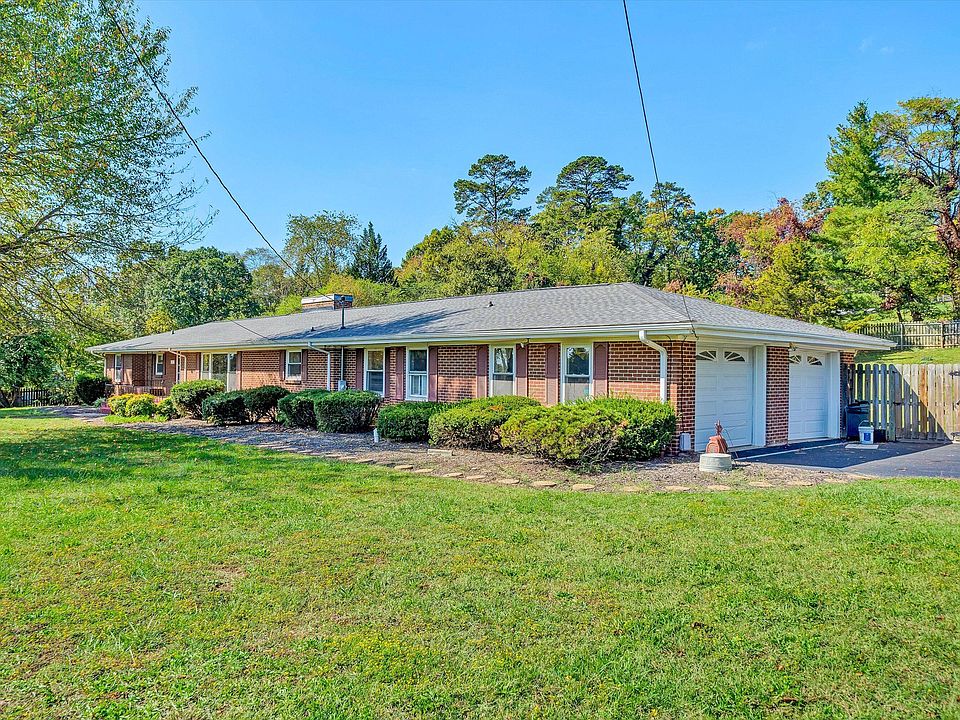 1st image of 6932 Dallas Rd