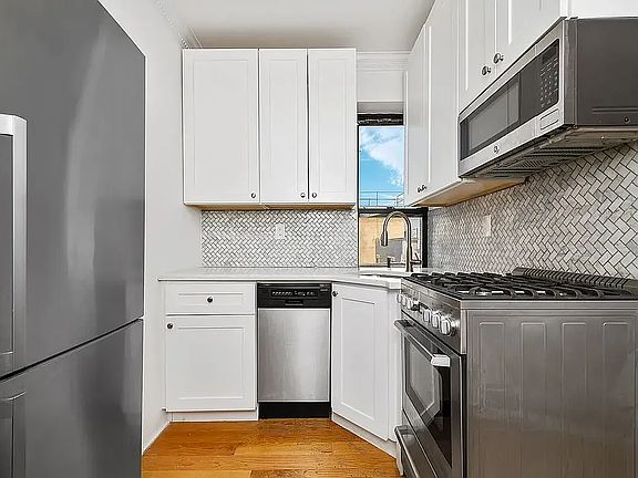 4th image of 378 S 4th St Unit 31