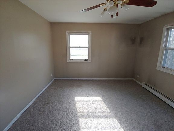 4th image of 72 Park Dr