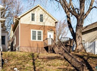 2123 W 6th St, Duluth, MN 55806