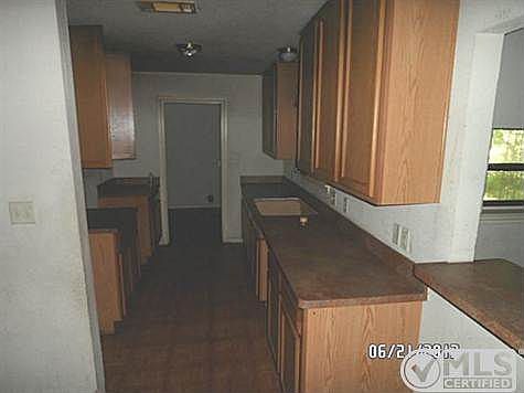 3rd image of 3725 Candace Dr