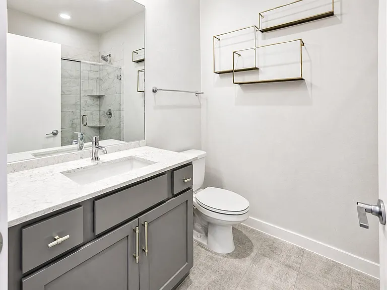 801 N Bluff Dr #40 — Photo 20