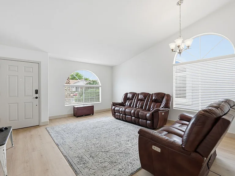 3514 E Murrieta Rd — Photo 5