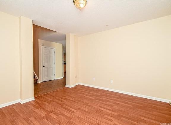 5th image of 2609 Bridgeville Ln