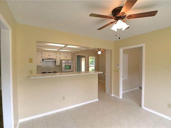 3rd image of 508 N Peniel Ave