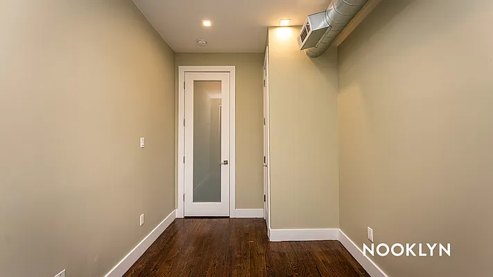 Rented by Nooklyn NYC LLC | media 22