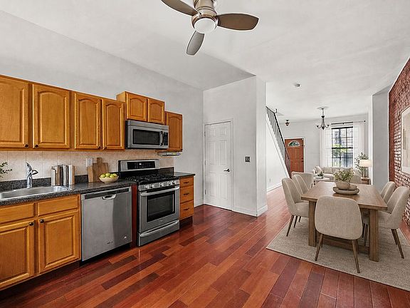 3rd image of 432 Sackett St