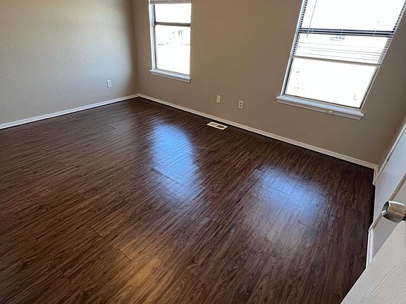 3rd image of 4301 Yorkshire Dr #10