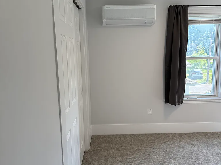 54 Holyoke St — Photo 20