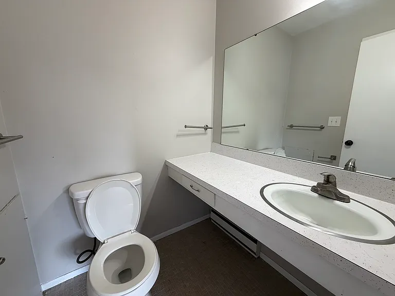 44 E Willow St #12 — Photo 6