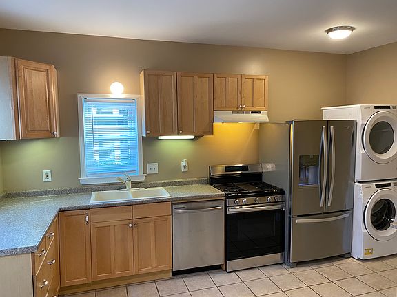 3rd image of 52 Bramhall St APT 1