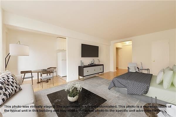 1st image of 250 E 39th St APT 8R