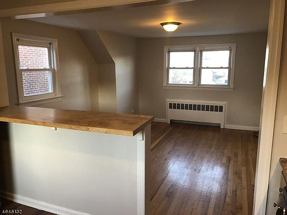 4th image of 71 Cedar Hill Ave #2