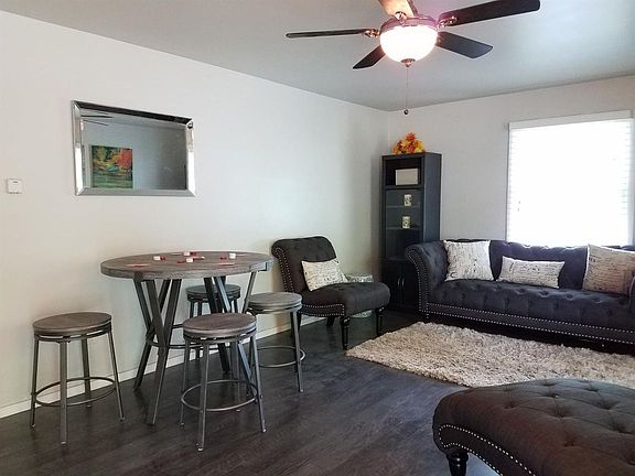 3rd image of 315 W Main St